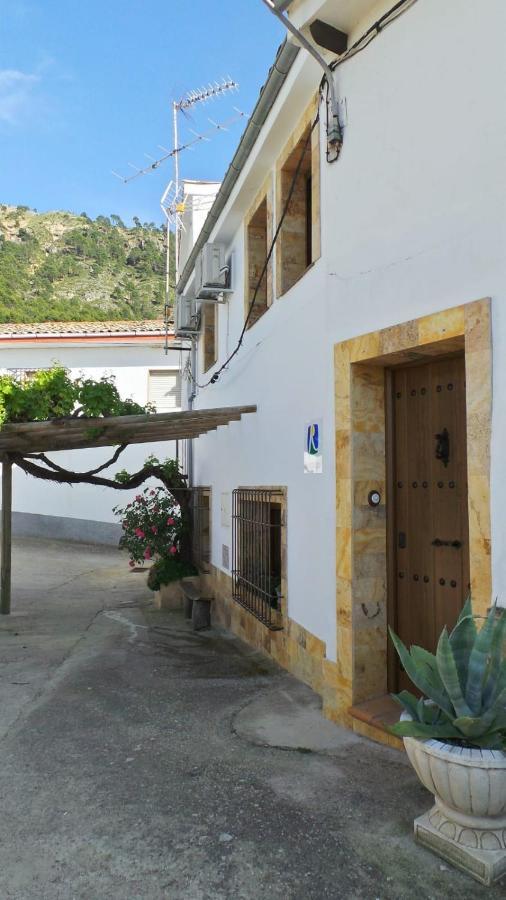 Vivienda Rural Fuente De Los Gusarapos Burunchel Exteriér fotografie